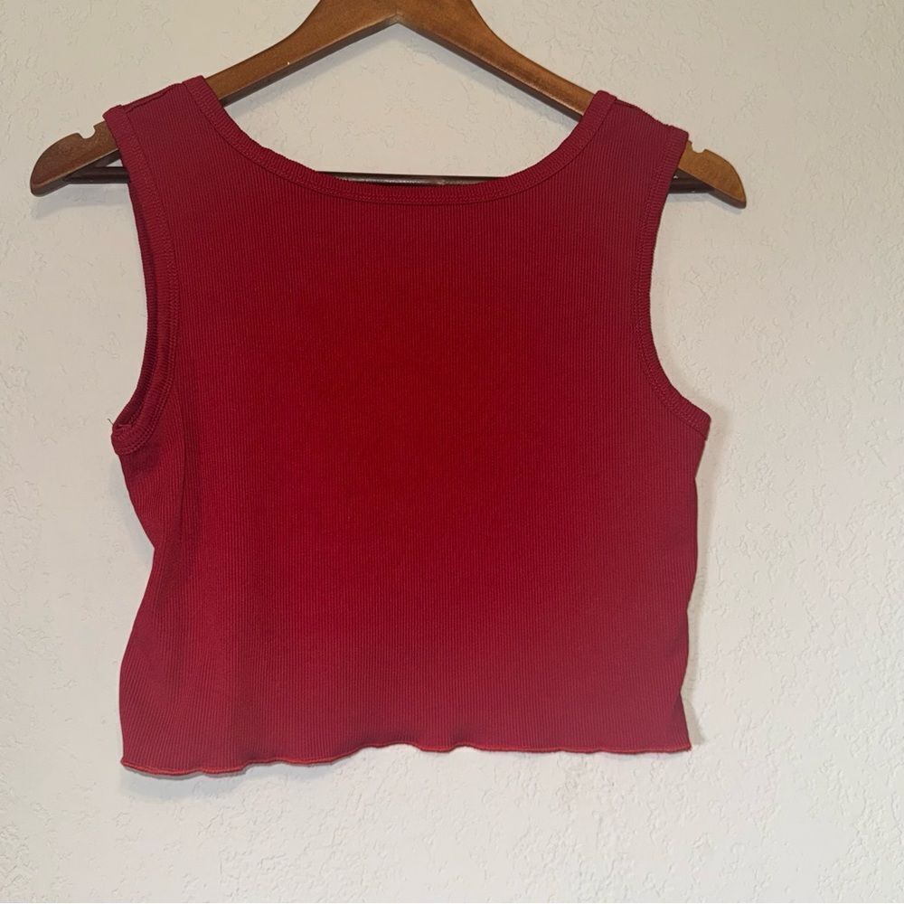 Red Ribbed Fitted Crop Tank Top - Picture 6 of 6